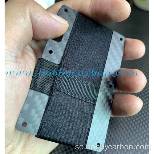 anpassad tunn minimalistisk plånbok i kolfiber